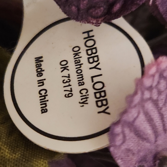 Elegant Floral Bouquet with Red and Yellow Accents - Picture 7 of 7